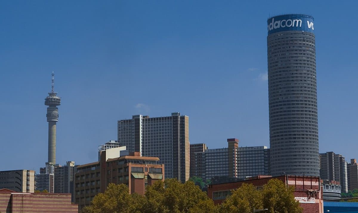 en.wikipedia.org/wiki/Ponte_City_Apartments